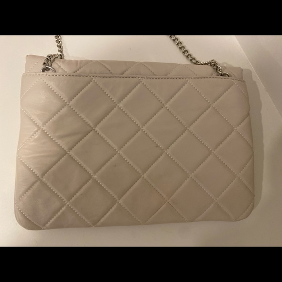 Vintage Cream Michael Kors Purse - Picture 5 of 6